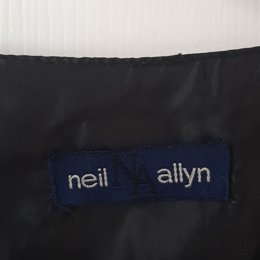 Ladies Server Vest - Picture 3 of 8